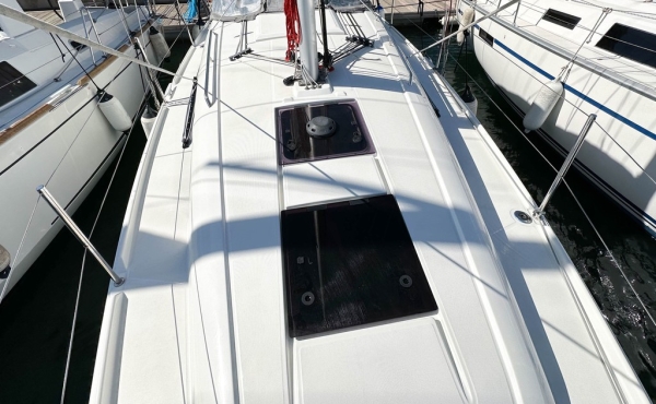 2_tempus-ii-sunroof Superychts For Sale. - Family Sailing Holidays in Barcelona | TEMPUS II Yacht Charter