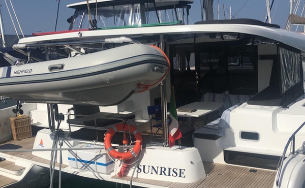 Lagoon-42- sunrise 4_lagoon-42-_sunrise Superychts For Sale. - Lagoon 42 - Sunrise | Family Sailing Catamaran Charter