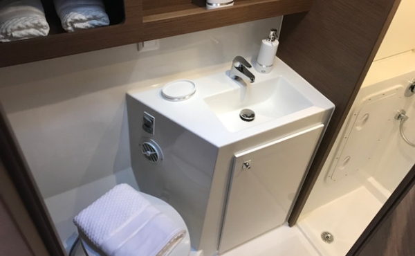 Lagoon-42-sunrise 4_lagoon-42-sunrise Superychts For Sale. - Lagoon 42 - Sunrise | Family Sailing Catamaran Charter