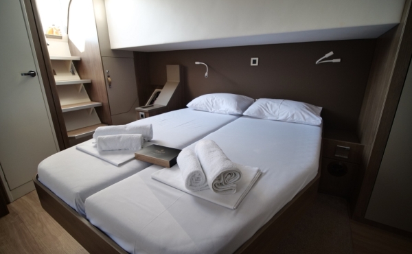 Bali-4.8-twin-cabin 5_bali-4.8-twin-cabin Superychts For Sale. - Eagle Bali 4.8 Catamaran Charter | Luxury Family Sailing Greece